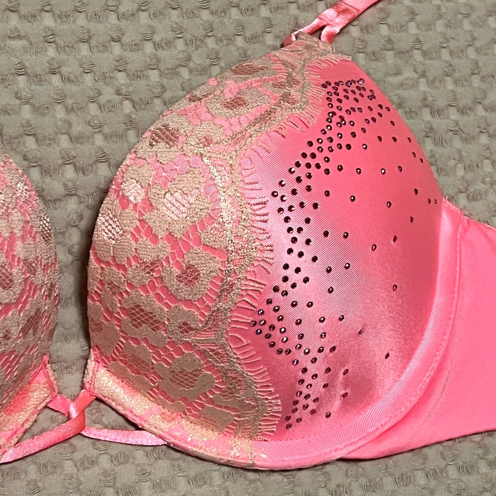Bombshell Push-Up Bra by Victoria’s Secret, 34B - Picture 6 of 7